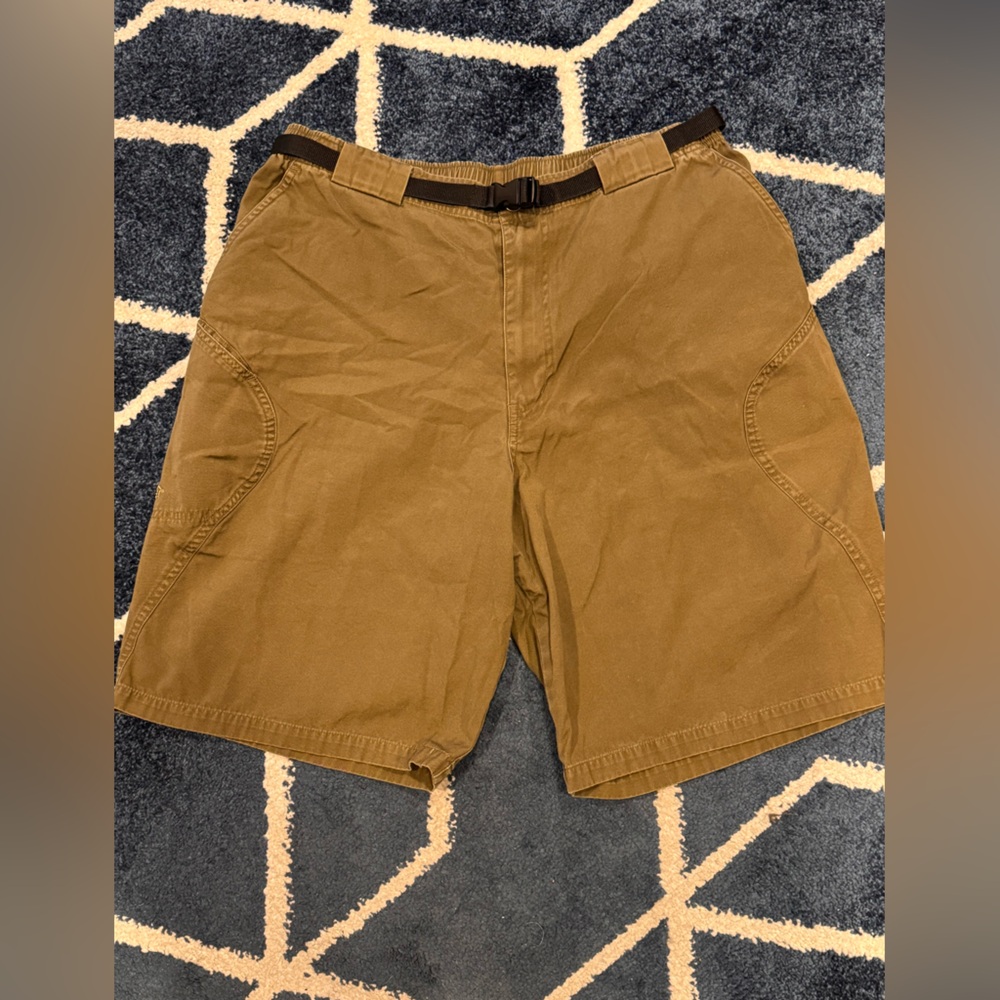 REI Vintage Men's Olive Cargo Shorts with Belt